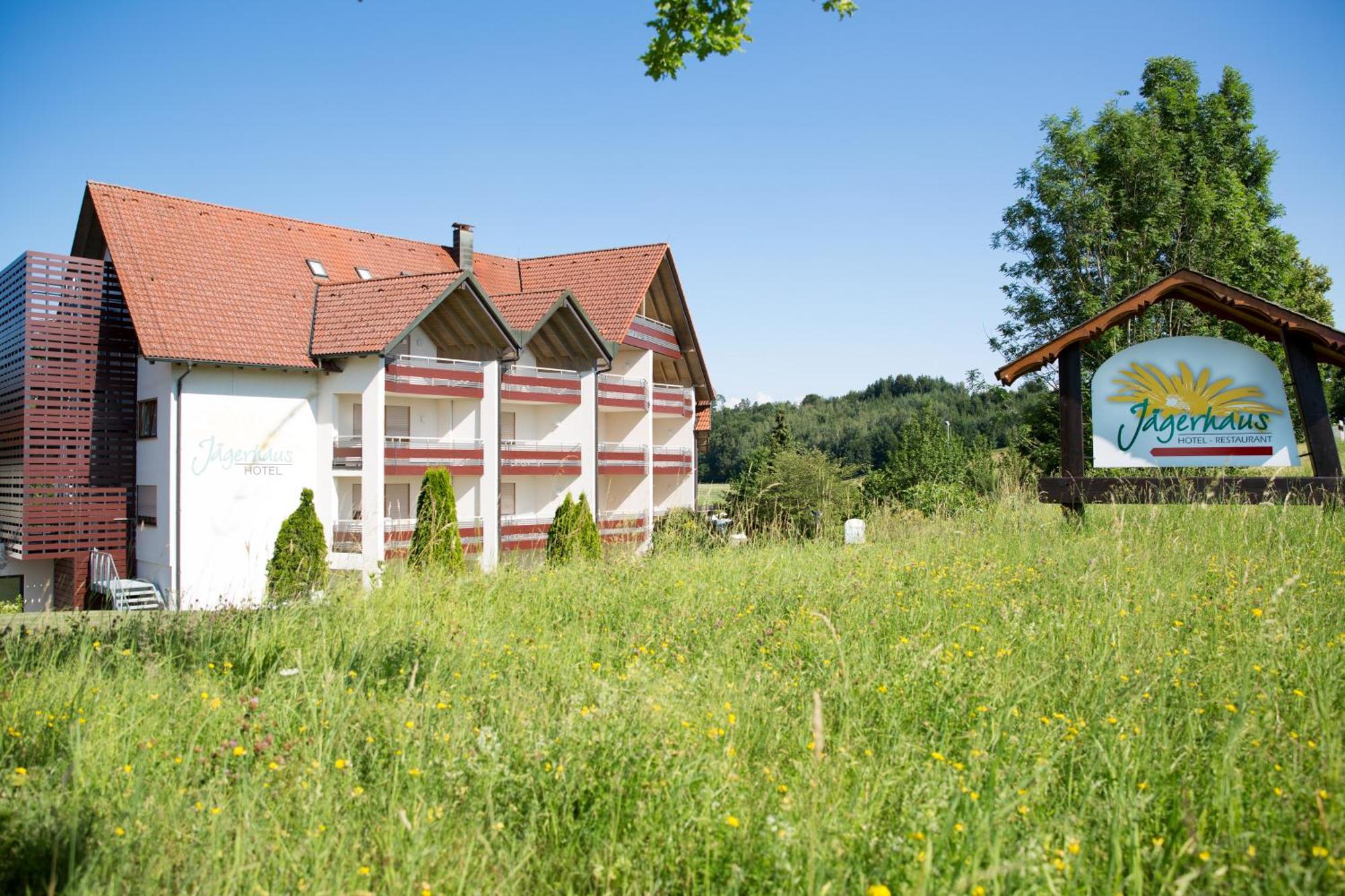 Hotel Jaegerhaus Meckenbeuren Exterior photo